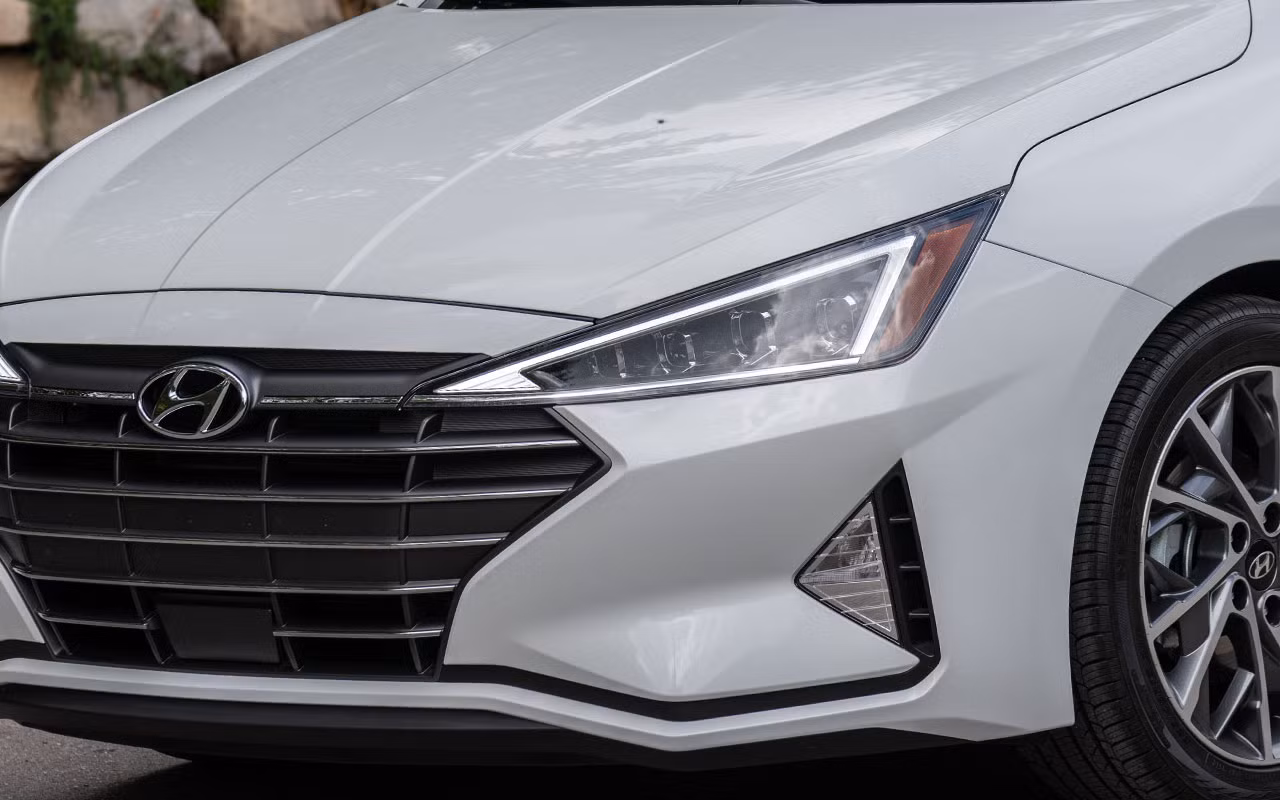 Hyundai Elantra 2019 khác với phiên bản cũ như thế nào? ảnh 5 Hyundai Elantra 2019 khác với phiên bản cũ như thế nào? ảnh 5