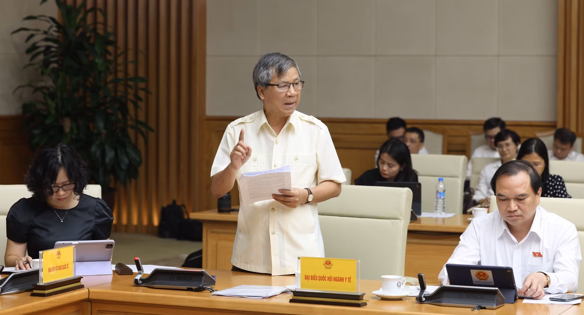 ong-nguyen-anh-tri-1751973530265350464762.jpg