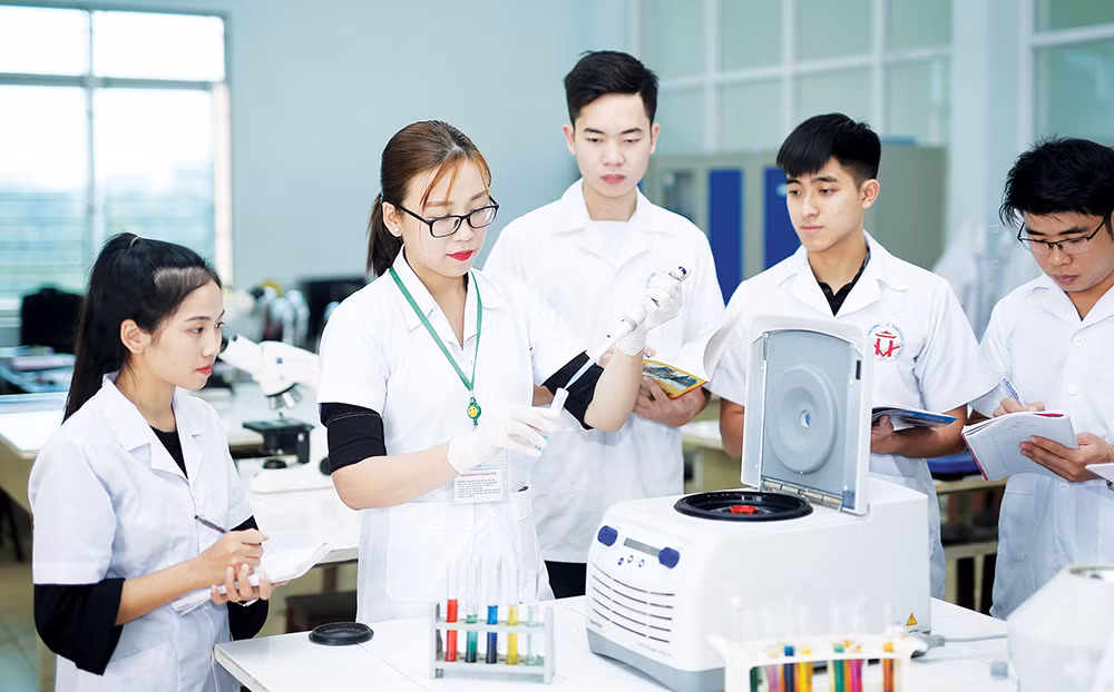 Đào tạo nguồn nhân lực chất lượng cao là công việc cấp bách cho phát triển KHCN