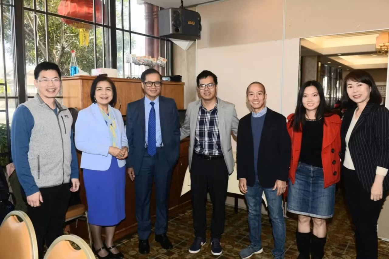 Việc thu hút và trọng dụng nhân tài người Việt Nam ở nước ngoài là một chiến lược quan trọng để thúc đẩy sự phát triển khoa học và công nghệ trong nước.