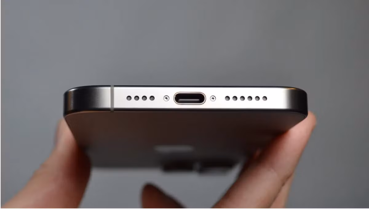 iPhone 15 Pro Max 9.png