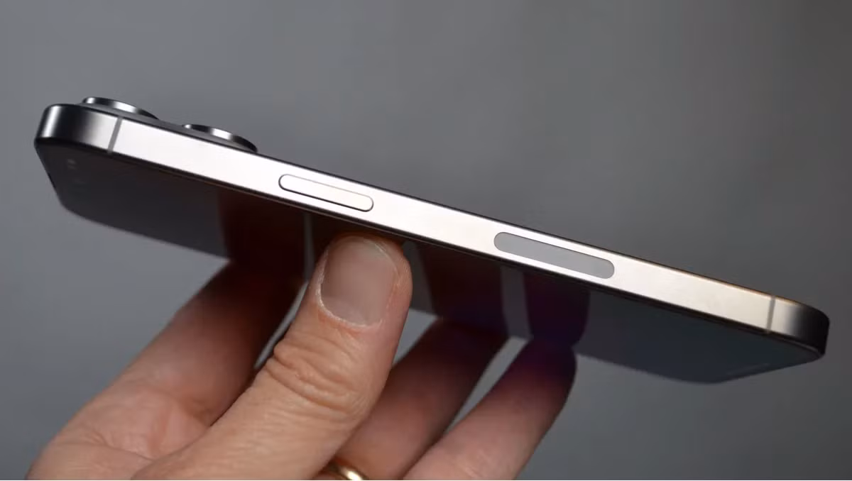 iPhone 15 Pro Max 4.png