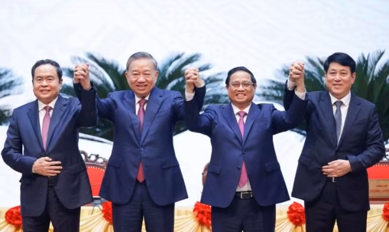 Chu-tich-nuoc-To-Lam-lam-Tong-Bi.jpg