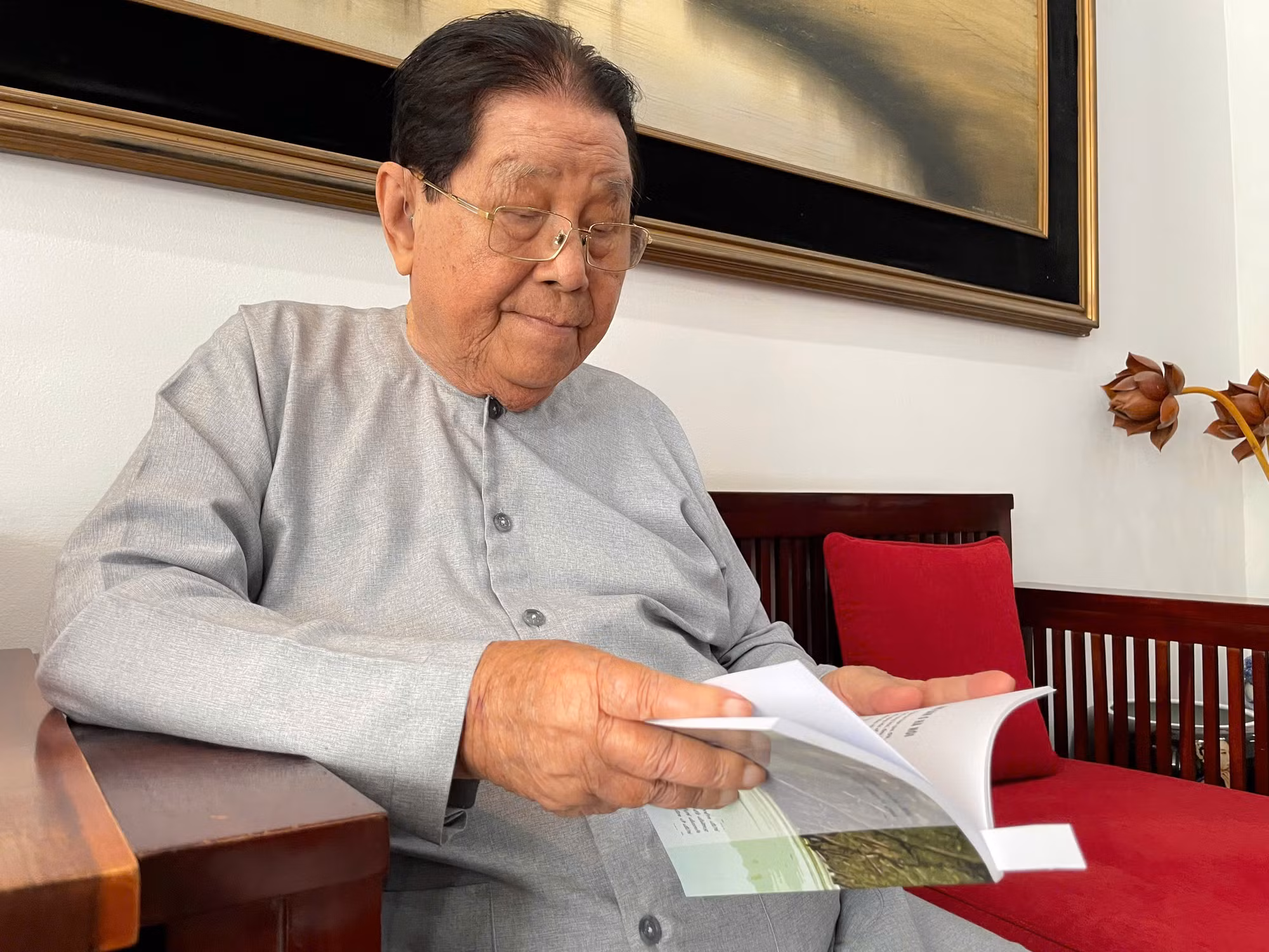 TS Nguyen Ba 6.jpg
