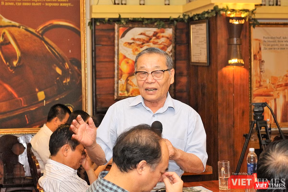 Ông Nguyễn Lương Phán, Phó tổng biên tập báo Dân Trí, Ủy viên thường vụ VDCA phát biểu về giải thưởng Vietnam Digital Awards 2018 Ông Nguyễn Lương Phán, Phó tổng biên tập báo Dân Trí, Ủy viên thường vụ VDCA phát biểu về giải thưởng Vietnam Digital Awards 2018