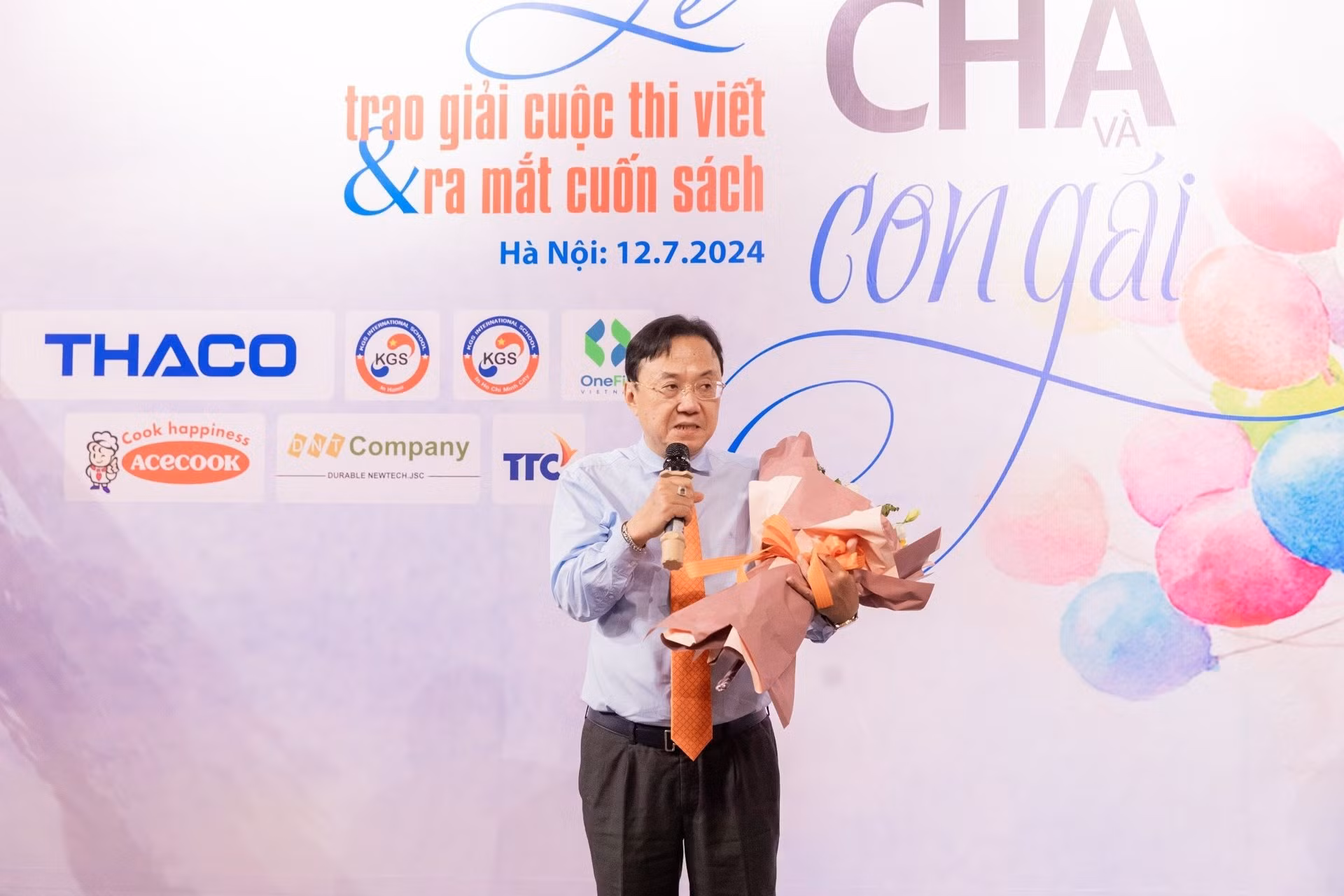 Nhà thơ Hồng Thanh Quang - Trưởng ban Giám khảo