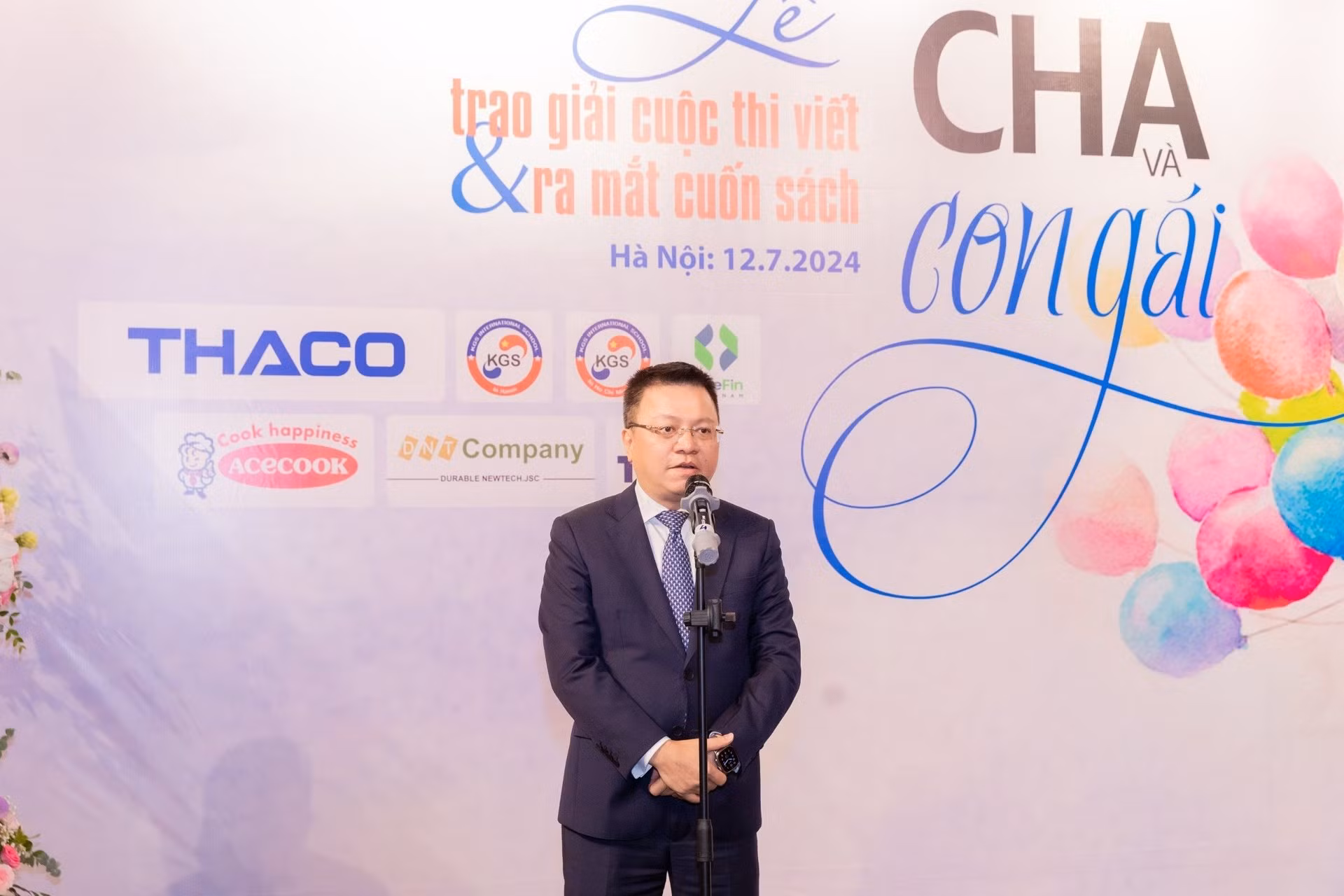 Ông Lê Quốc Minh - Ủy viên Trung ương Đảng, Tổng Biên tập Báo Nhân Dân, Phó Trưởng ban Tuyên giáo Trung ương, Chủ tịch Hội nhà báo Việt Nam đánh giá cao cuộc thi Cha và con gái.
