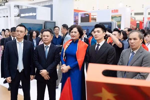 SHB giới thiệu tới các đại biểu giải pháp thanh toán tích hợp được “may đo” cho các ĐVHCSN tại triển lãm