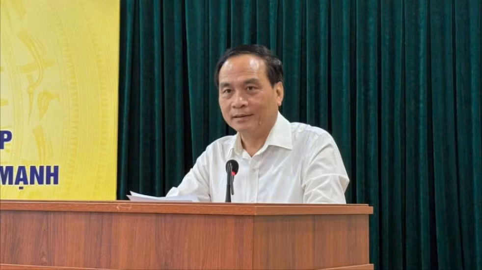ongLinh1.jpg
