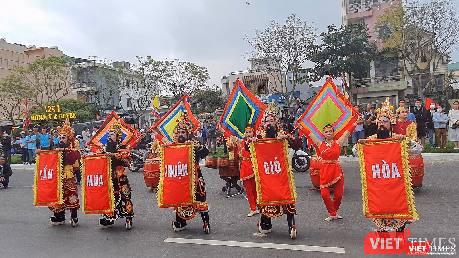 Cầu cho mưa thuận, gió hoà
