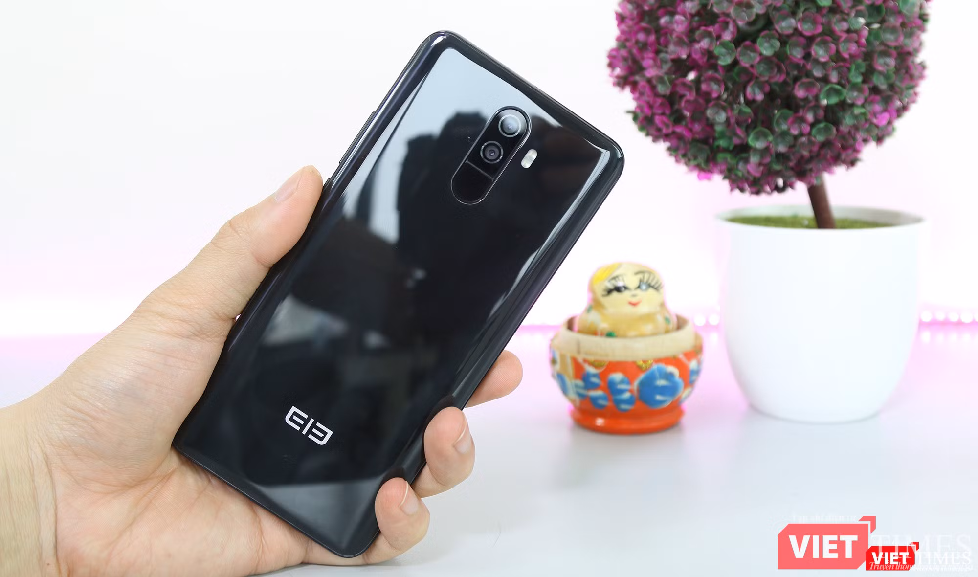 Trên tay smartphone Trung Quốc cao cấp giống Galaxy S9+ ảnh 9