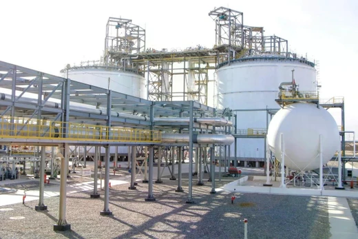 Tại sa mạc Gobi, ngoại ô Golmud, tỉnh Thanh Hải, một cơ sở đang sử dụng khí nén để lưu trữ năng lượng. Ảnh: SCMP.