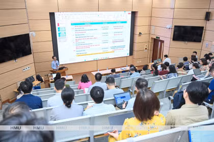 Điểm sàn khối y dược tăng đồng loạt, Y học cổ truyền lần đầu chạm mốc 20