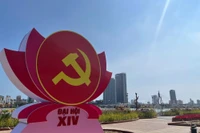 Đà Nẵng rực rỡ cờ hoa, hướng về Đại hội XIV của Đảng.