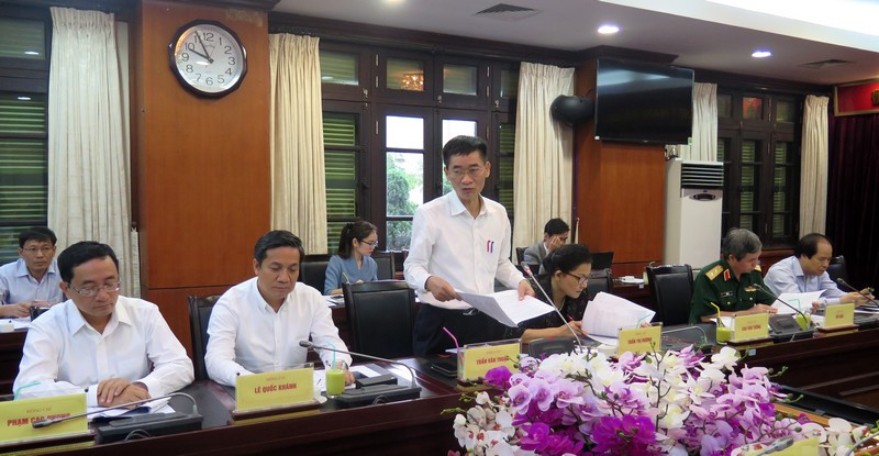 Các đại biểu thảo luận, góp ý tại Hội nghị