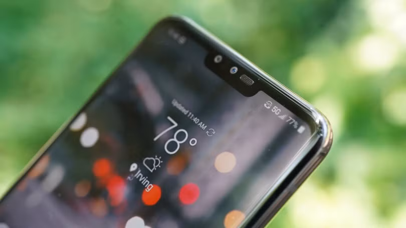 LG cũng góp mặt trong danh sách này với chiếc LG V50 ThinQ 5G (Ảnh: Android Authority)