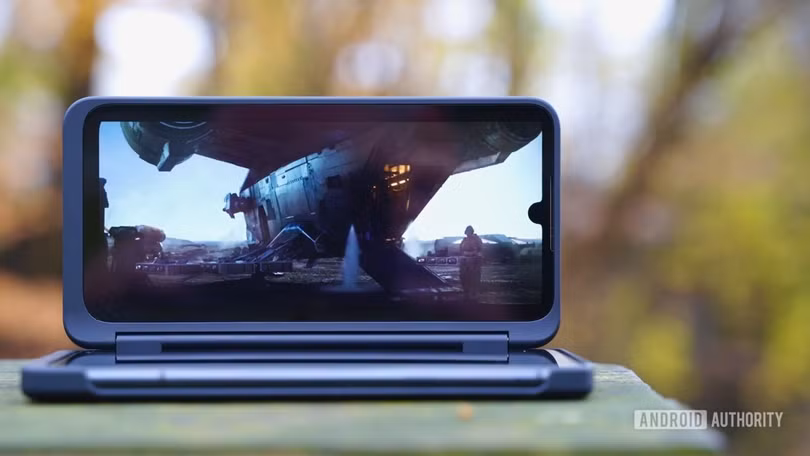 Thiết kế 2 màn hình nổi bất (Ảnh: Android Authority)