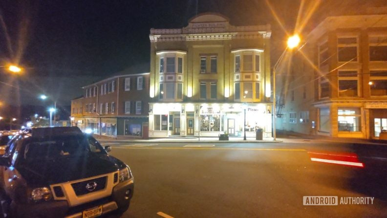 Ảnh chụp trong điều kiện thiếu sáng bị noise khá nặng (Ảnh: Android Authority) Ảnh chụp trong điều kiện thiếu sáng bị noise khá nặng (Ảnh: Android Authority)