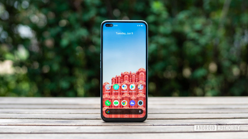 Màn hình LCD Full HD+ 120Hz cho lại trải nghiệm chơi game thú vị (Ảnh: Android Authority) Màn hình LCD Full HD+ 120Hz cho lại trải nghiệm chơi game thú vị (Ảnh: Android Authority)