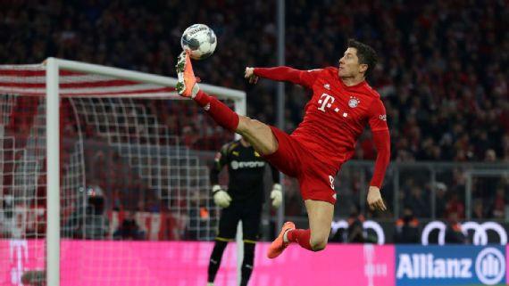 Lewandowski thể hiện một phong độ hủy diệt (Ảnh: ESPN)