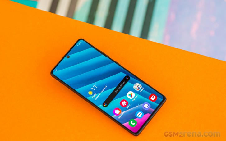 Samsung Galaxy S10 Lite sở hữu thiết kế nam tính (Ảnh: GSMarena) Samsung Galaxy S10 Lite sở hữu thiết kế nam tính (Ảnh: GSMarena)