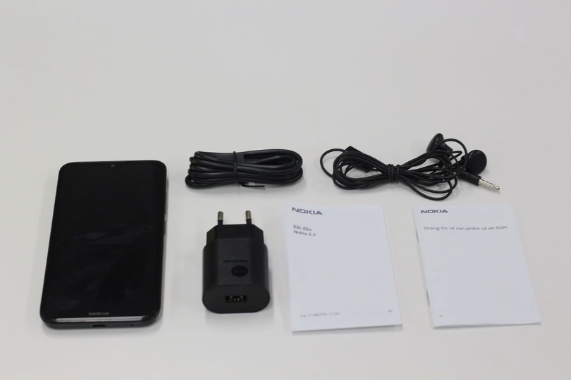 những phụ kiện đi kèm trong hộp