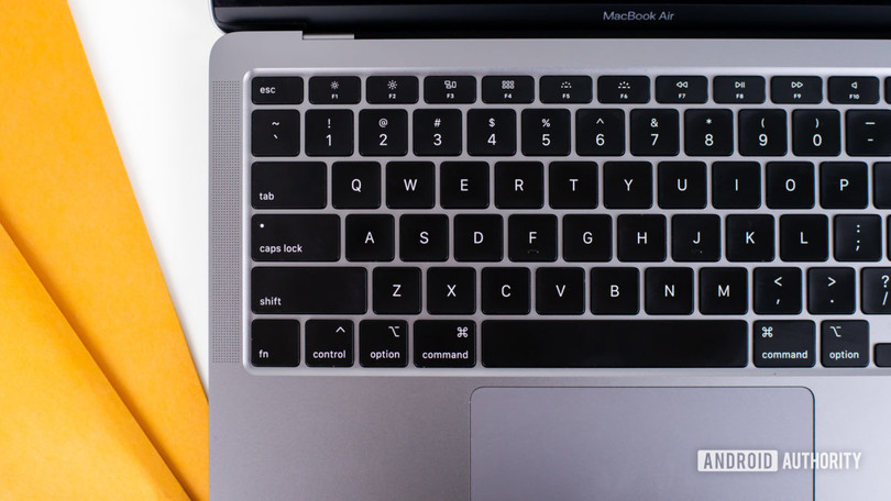 Macbook Air 2020 đã loại bỏ đi bàn phím cánh bướm (Ảnh: Android Authority)