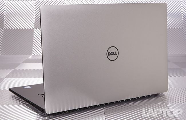 Dell Precision 5510 có mặt lưng được làm bằng nhôm (Ảnh: Laptop Mag)