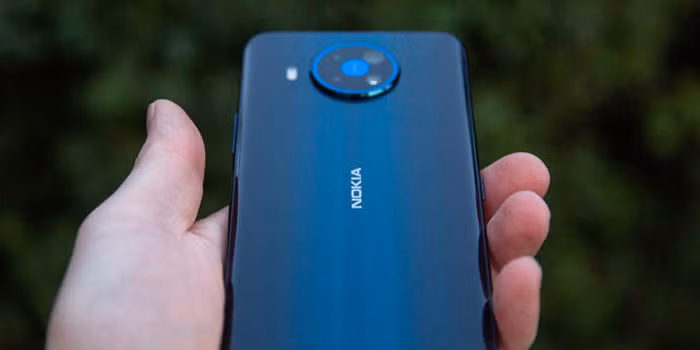 Nokia 8.3 5G có độ hoàn thiện tốt (Ảnh: Pocket) Nokia 8.3 5G có độ hoàn thiện tốt (Ảnh: Pocket)