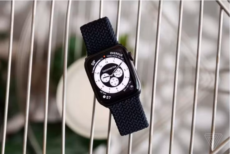 Apple Watch SE (Ảnh: The Verge) Apple Watch SE (Ảnh: The Verge)