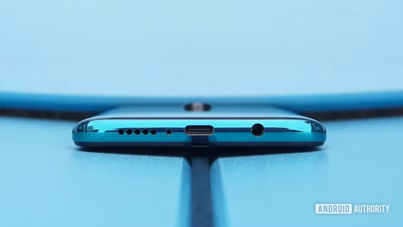 Viền máy Redmi Note 8 Pro rất dễ xước (Ảnh: Android Authority)