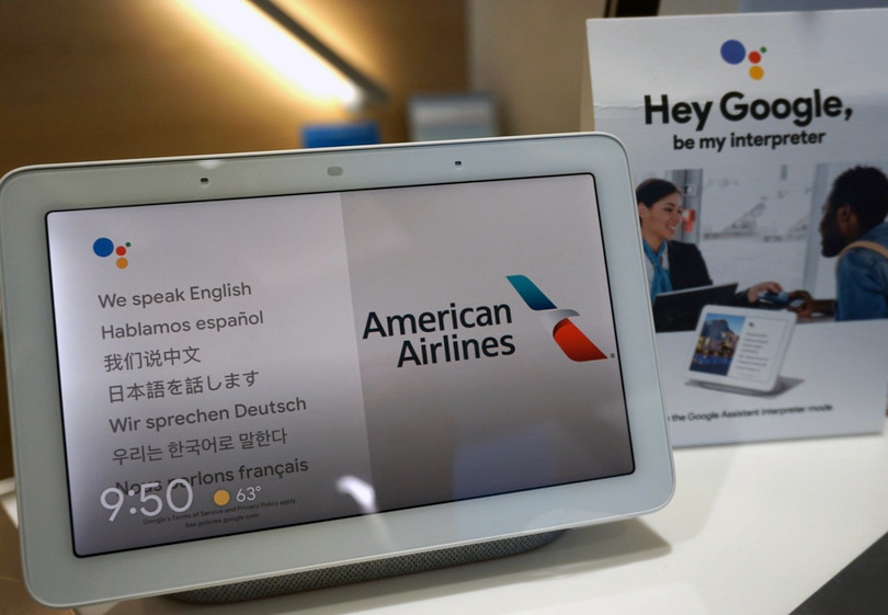 Hiện tại hệ thống phiên dịch này đang được tích hợp ở phòng chờ của American Airlines tại sân bay Quốc tế Los Angeles (Ảnh: Engadget)