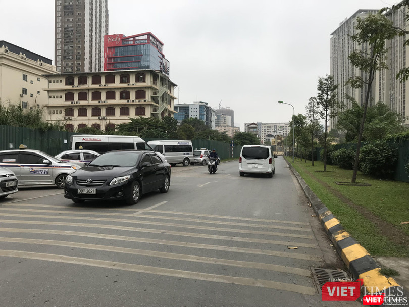 Việc phải đi vòng qua đường Nguyễn Chánh đã gây bức xúc cho cư dân Home city