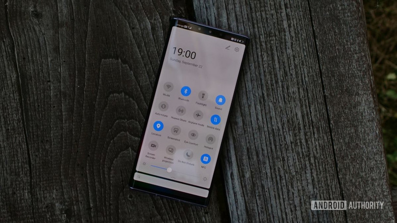 Mate 30 Pro không có sẵn những ứng dụng của Google (Ảnh: Android Authority) Mate 30 Pro không có sẵn những ứng dụng của Google (Ảnh: Android Authority)