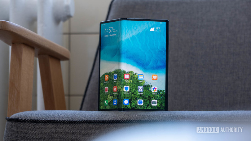 Huawei Mate X (Ảnh: Android Authority)