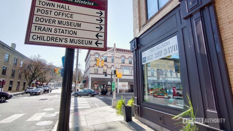 Màu sắc chân thực (Ảnh: Android Authority) Màu sắc chân thực (Ảnh: Android Authority)