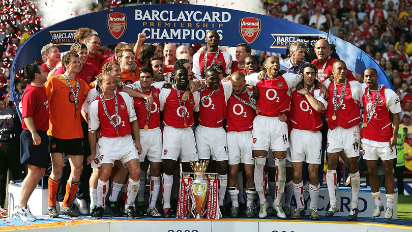 Khoảnh khắc Arsenal vô địch Ngoại hạng Anh năm 2003-2004 với chuỗi thành tích bất bại (Ảnh: Goal.com)