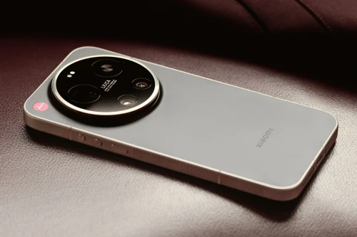 Điện thoại Leica Leitzphone đậm chất máy ảnh về Việt Nam