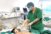 Nguy kịch sau đám cỗ: Người đàn ông nhiễm vi khuẩn nguy hiểm dễ nhầm với liên cầu khuẩn lợn