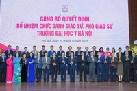 Trường Đại học Y Hà Nội có thêm 38 GS, PGS