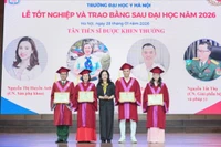 Đại học Y Hà Nội trao bằng cho 36 tiến sĩ