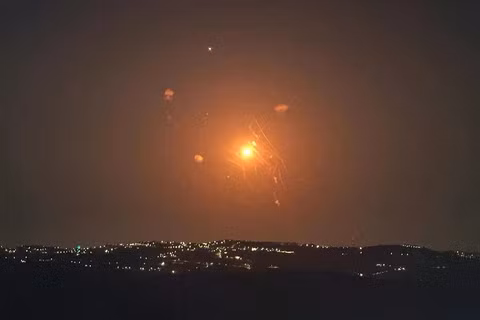 Hình ảnh Mỹ phóng tên lửa Patriot đánh chặn tên lửa đạn đạo Iran trên bầu trời Jordan. Ảnh: EPA.