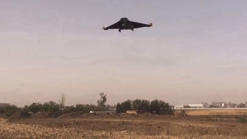 J-36 ha canh.png