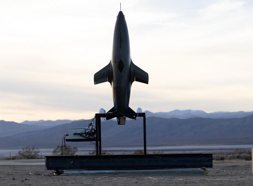 Tên lửa hành trình "lai" máy bay không người lái "Viper" ở trạng thái sẵn sàng phóng. Ảnh: Chinatimes.