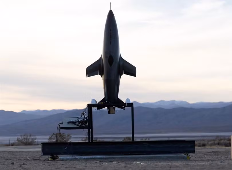 Tên lửa hành trình "lai" máy bay không người lái "Viper" ở trạng thái sẵn sàng phóng. Ảnh: Chinatimes.