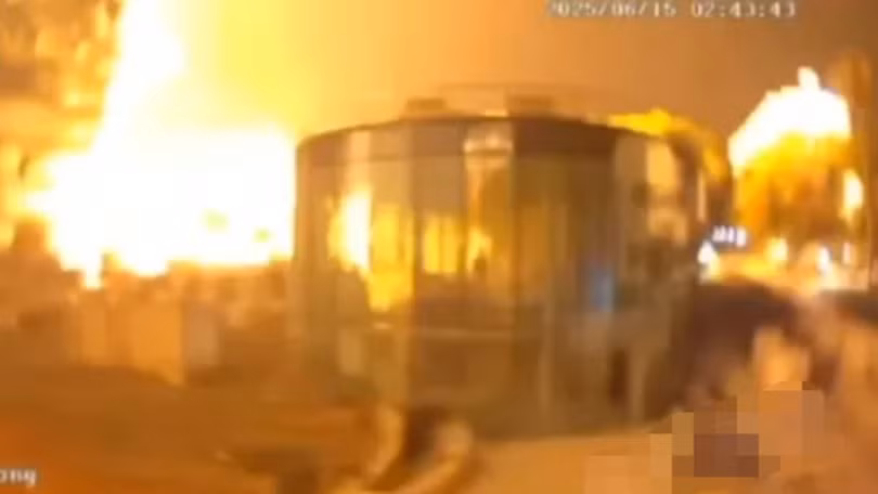 Vien Weizmann boc chay.jpg