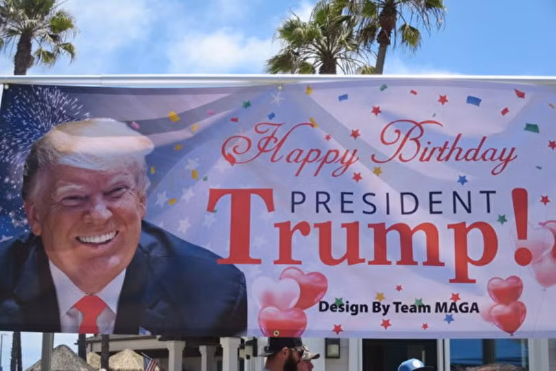 Ap phich chao mung.jpg