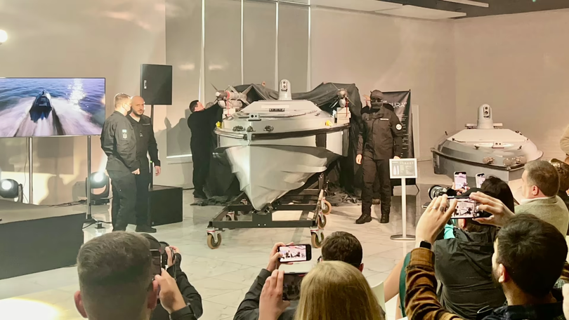 Quang cảnh buổi thuyết trình các loại USV của Cục Tình báo Quốc phòng Ukraine. Ảnh: Ukralnskapravda.