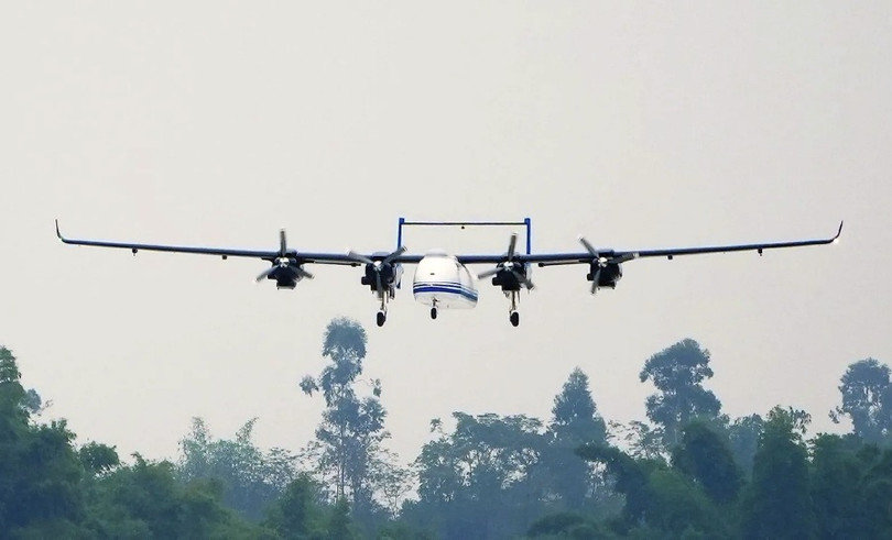 Bọ Cạp hai đuôi D mới nhất với 4 động cơ với tải trọng lớn hơn.