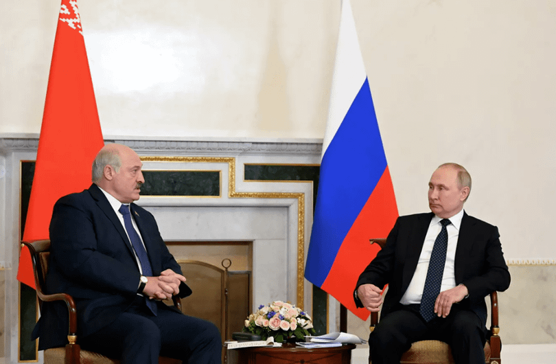 Tổng thống Nga Putin và Tổng thống Belarus Lukashenko (Ảnh: QQ).